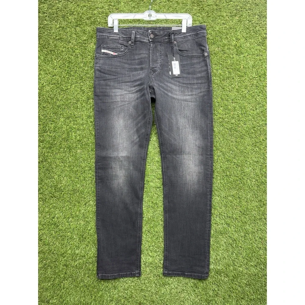 DIESEL Jeans Mens 34x32 Safado Straight Black Dark Denim Button Fly RM063 NWT